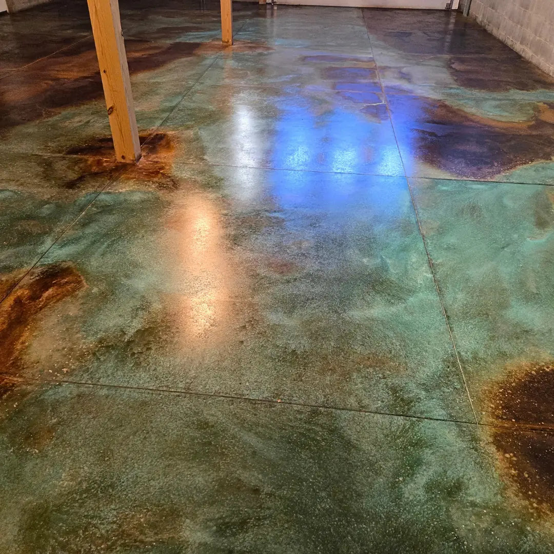 Concrete floor with a textured, multicolored finish Concrete floor with a textured, multicolored finish