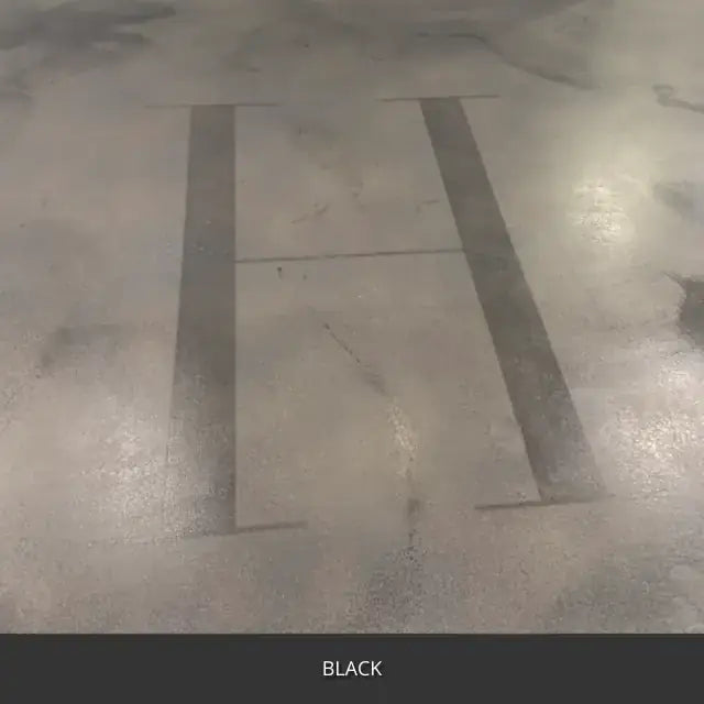 Close view of a sealed concrete floor, AcquaTint™ PRO Colored Sealer in 503 Black