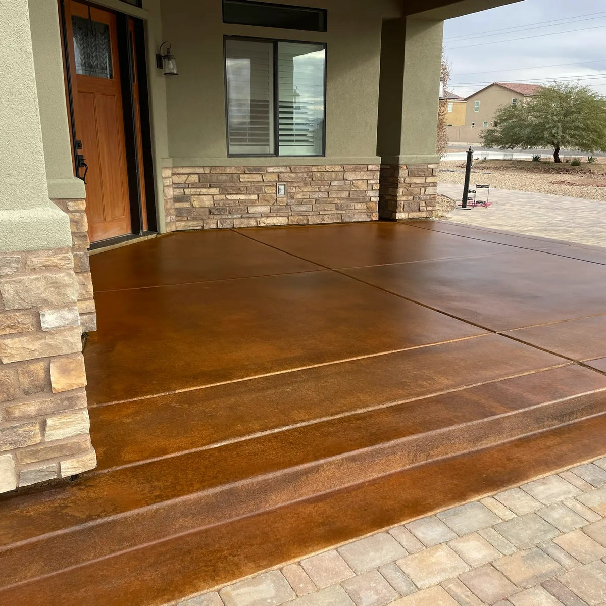 Concrete stained with EverStain Coffee Brown + English Red