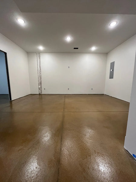 The concrete floor after the application of the sealer