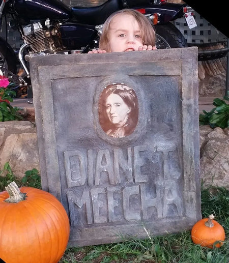 Direct Colors DIY Halloween Tombstone