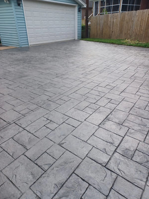 Driveway following the first application of EasySeal Satin
