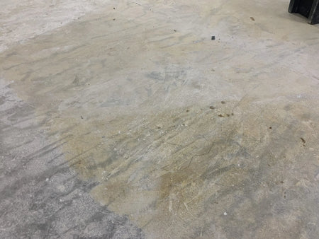 Concrete with sturdy carpet glue