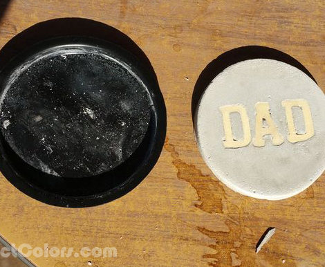DIY Concrete Coasters - Remove Mold DIY Concrete Coasters - Remove Mold