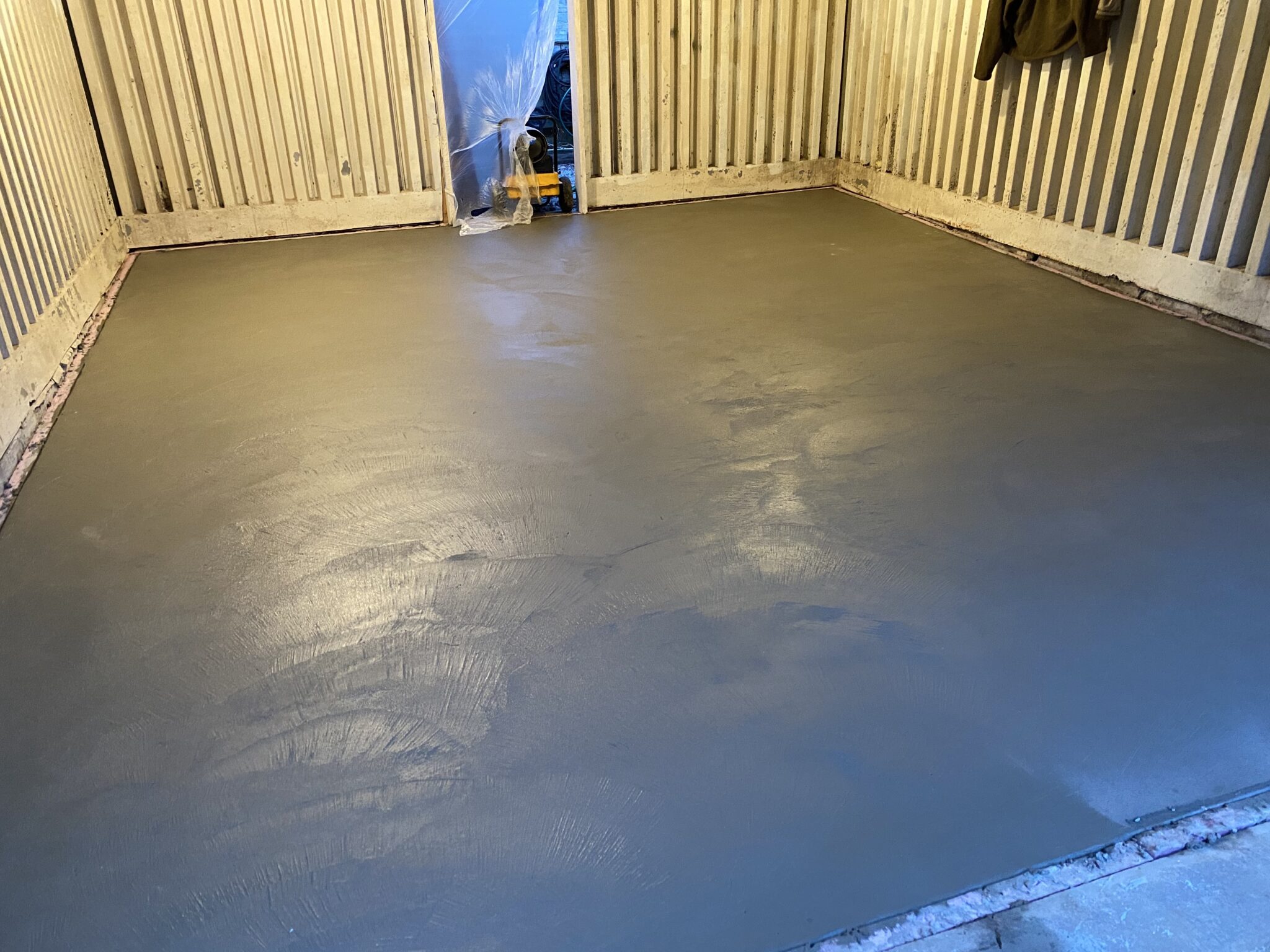 DIY Concrete Stain Garage Floor Gallery & HowTo's
