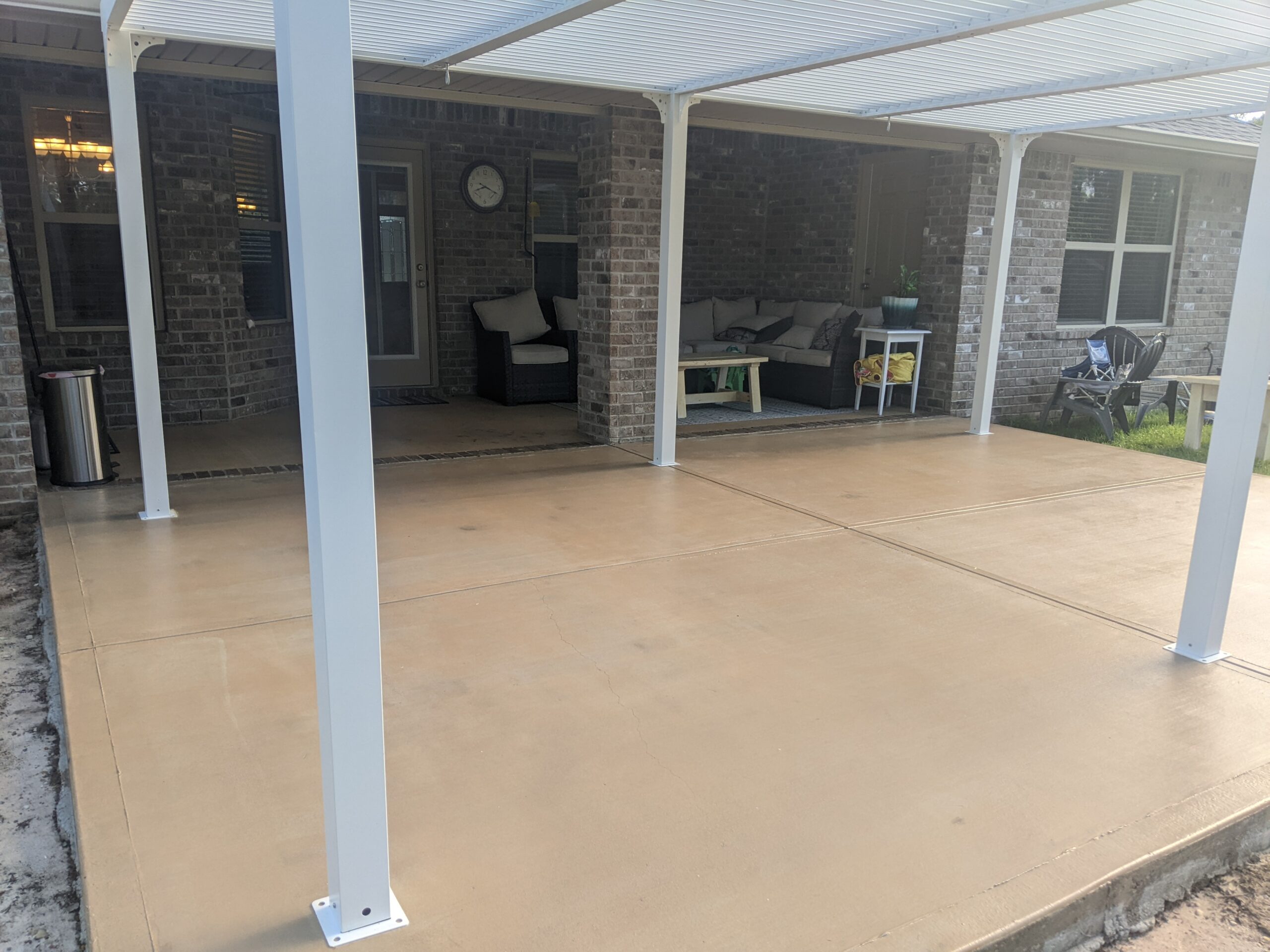 Stained concrete lanai floor