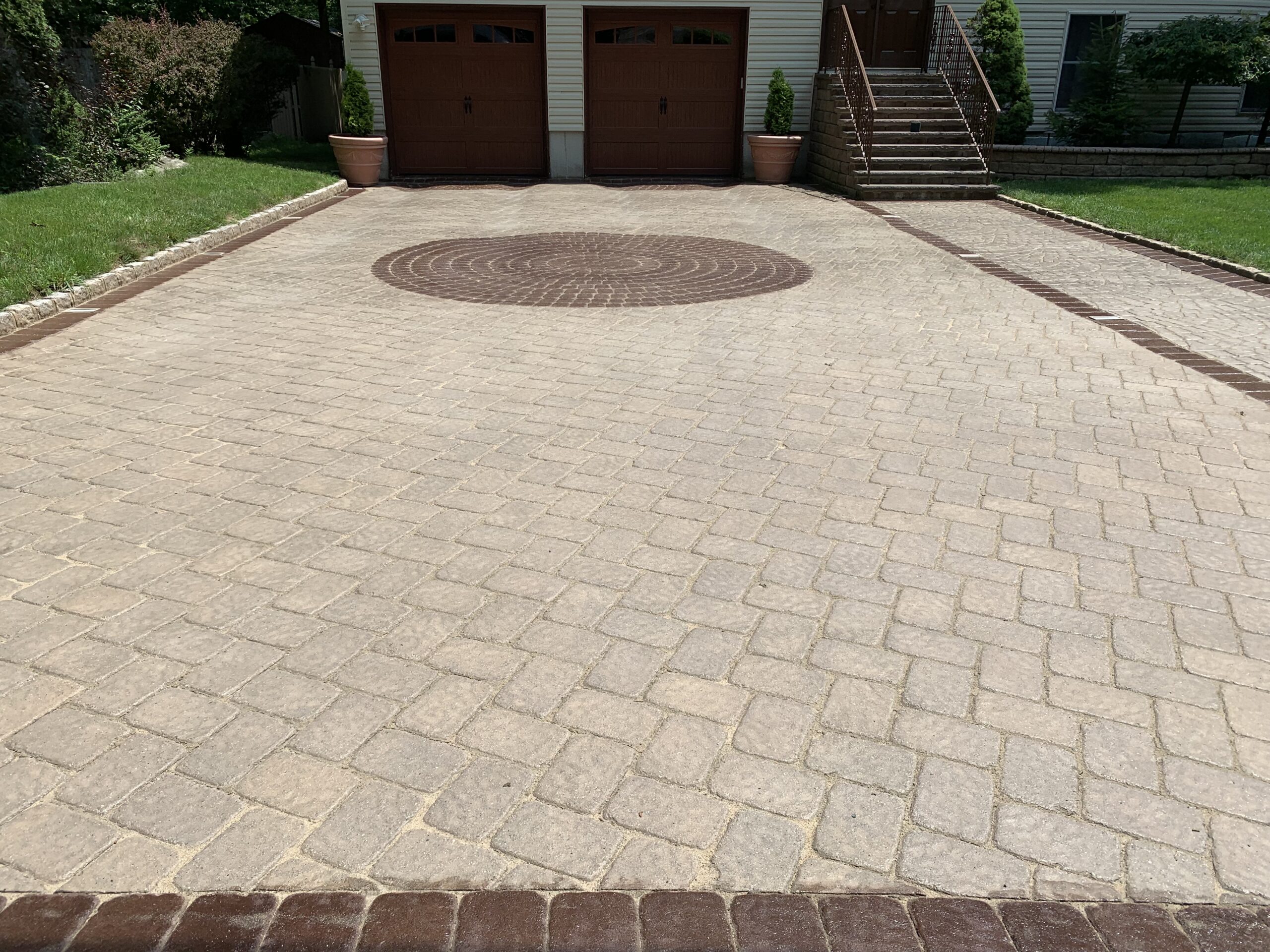 Aztec Brown Portico Paver Stain Accent Detail