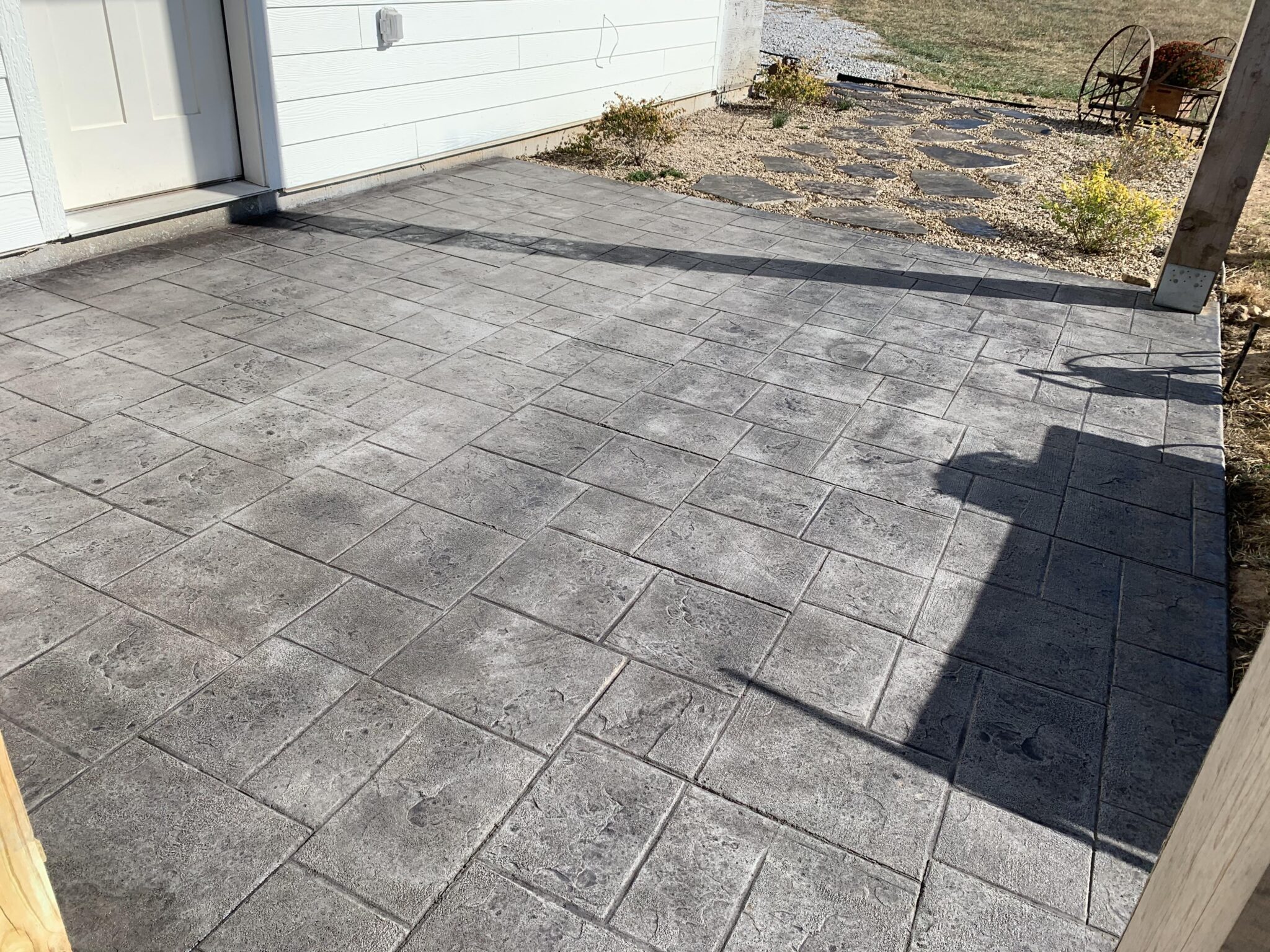 Light Charcoal Outdoor Concrete Stain Image Gallery | Direct Colors