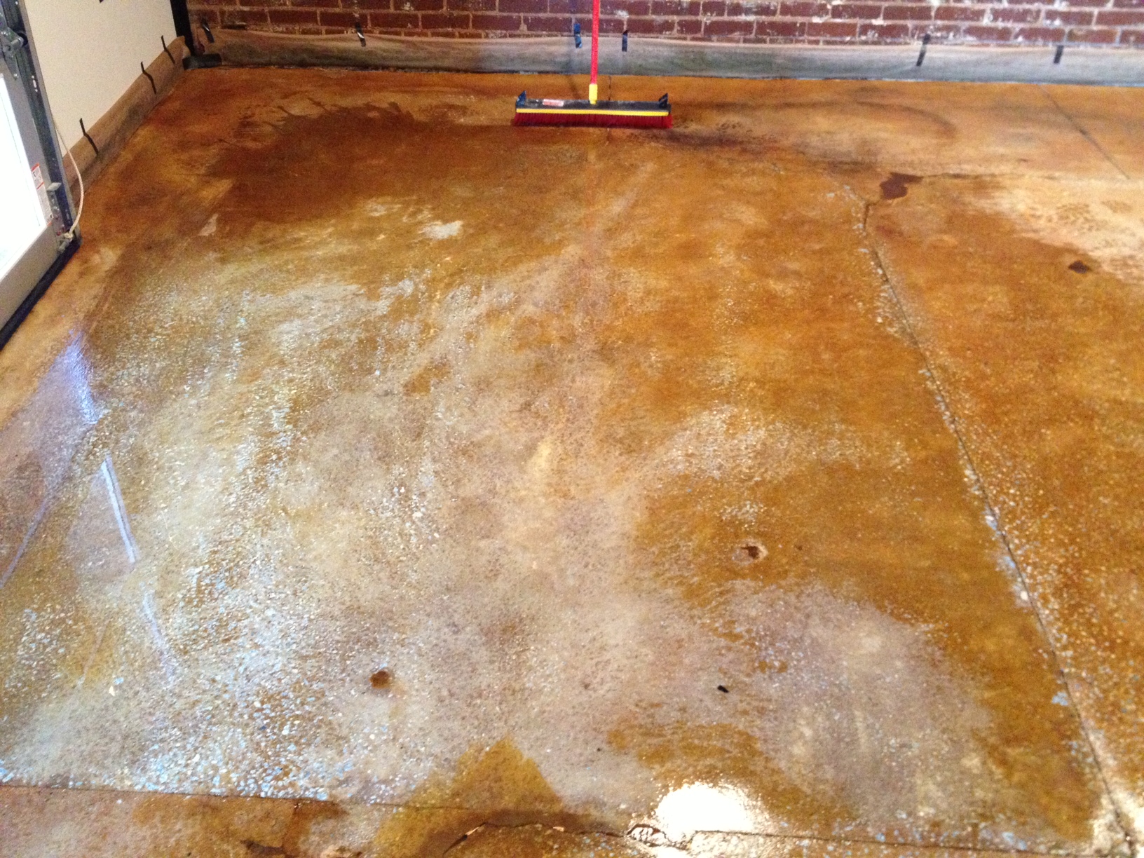cleaning concrete floor with acid staining issues