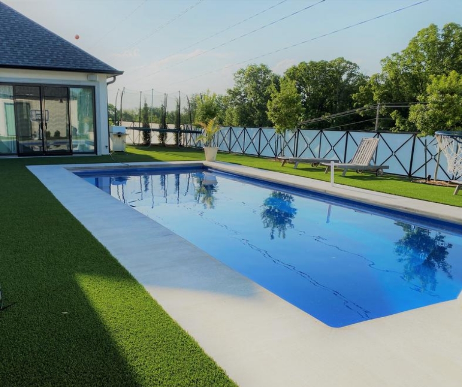Behold a beautifully broomed-finished concrete pool deck rejuvenated with Buff EasyTint