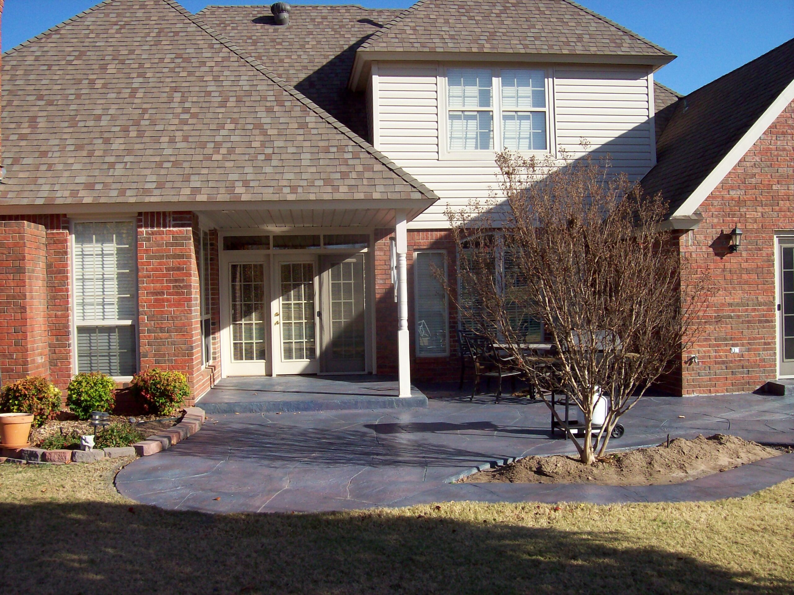 Gray Antiquing and EasyTint on Concrete Driveway