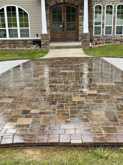 Portico Aztec Brown, Driftwood, Khaki, Terra, Yukon Gold stained pavers driveway