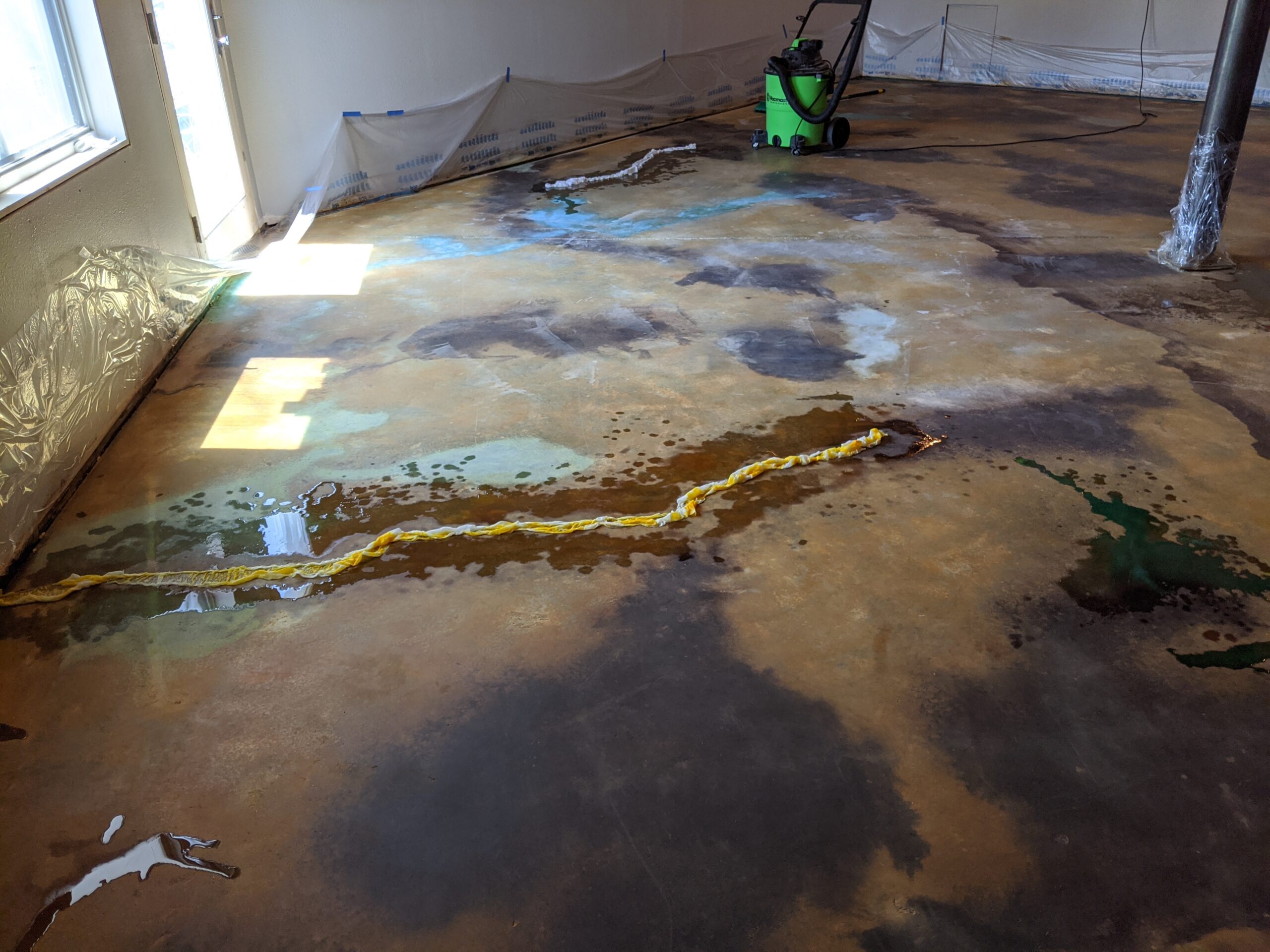 Acid Stain Veining Technique Using Toilet Paper