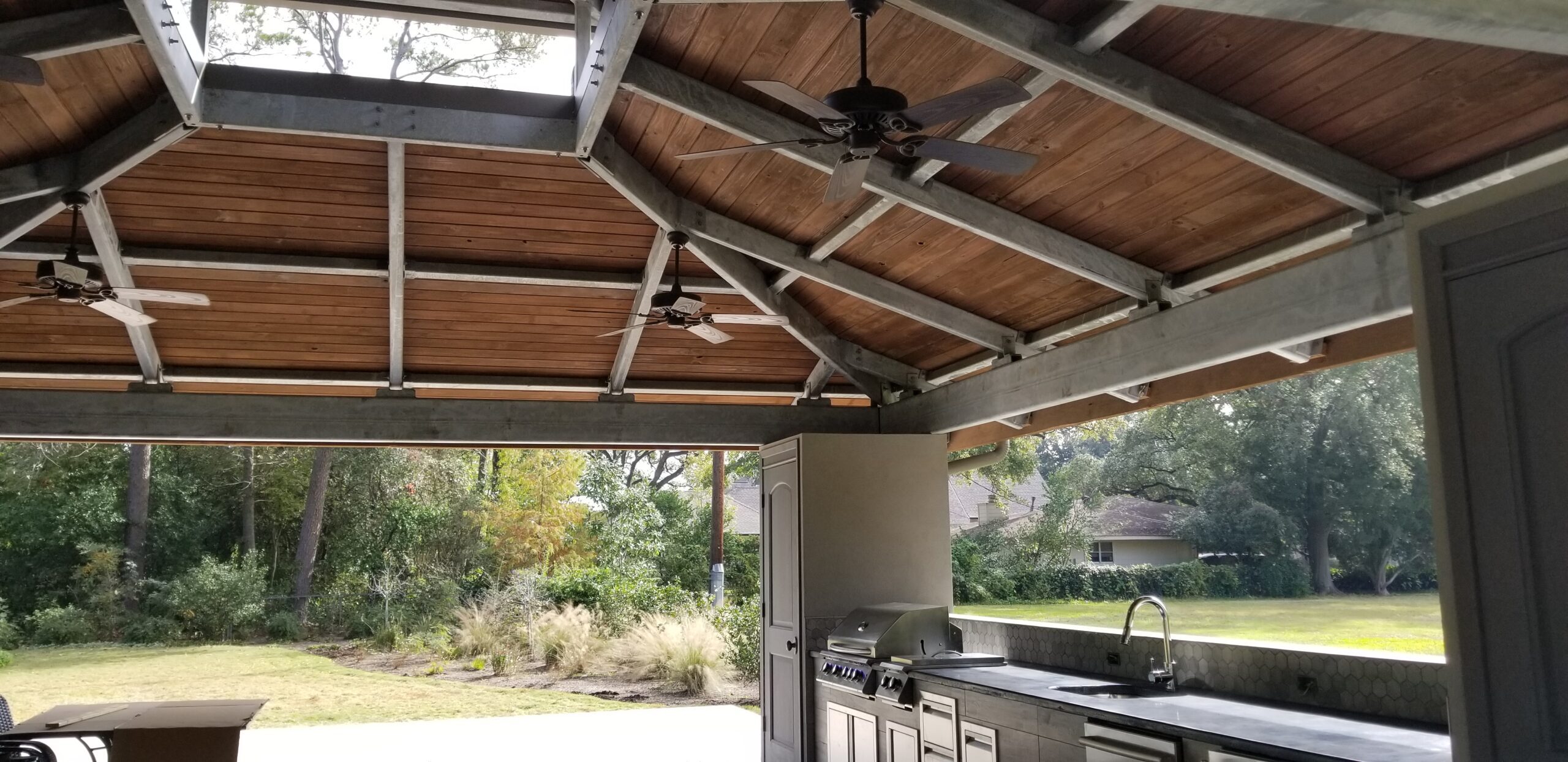 vibrance-dye-jet-black-light-slate-outdoor-kitchen-countertop-4 Black and light slate Vibarnce dye concrete countertop