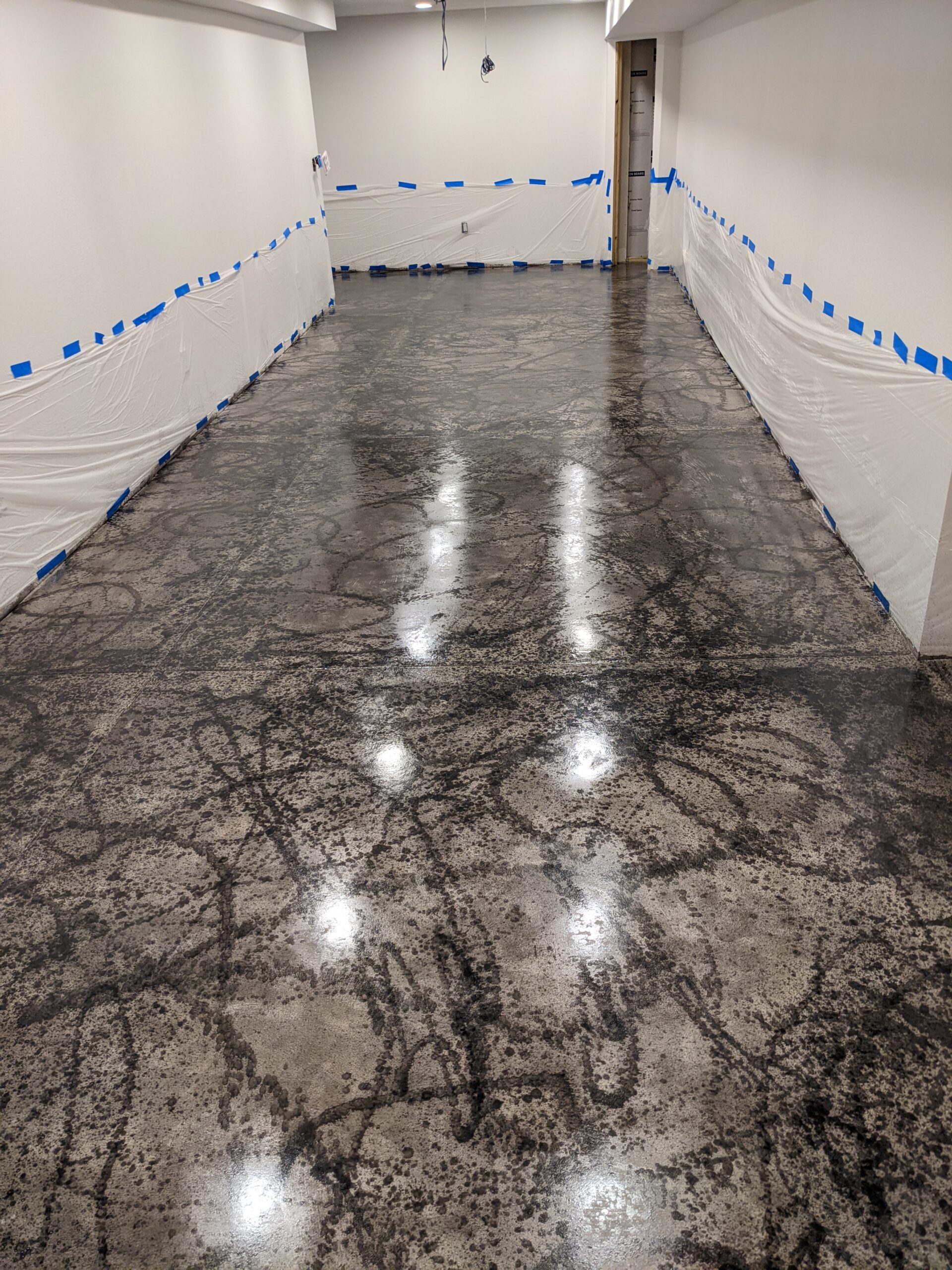 Tinted Sealer Design on Concrete Basement