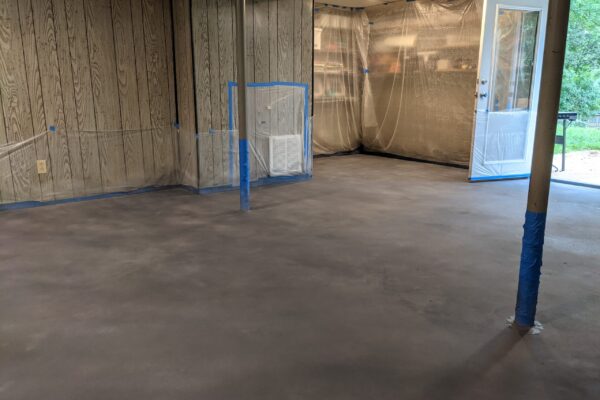 Stormy Gray, White & Charcoal Vibrance Dye on Concrete Basement Floor