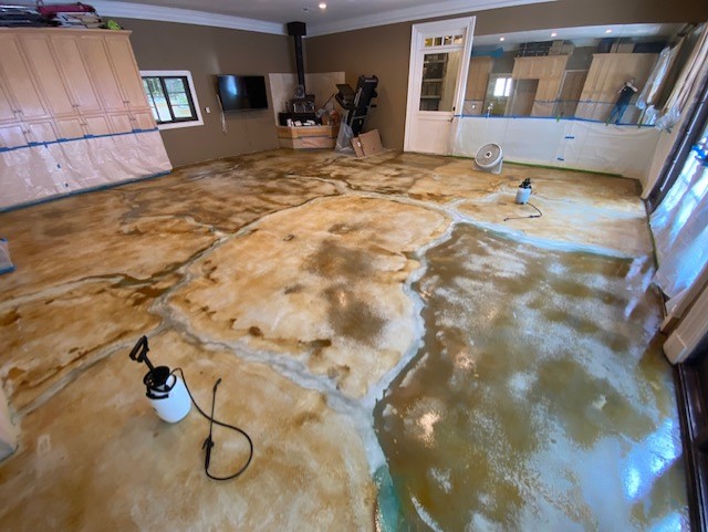 Applying Malayan Buff EverStain as base color on concrete floor