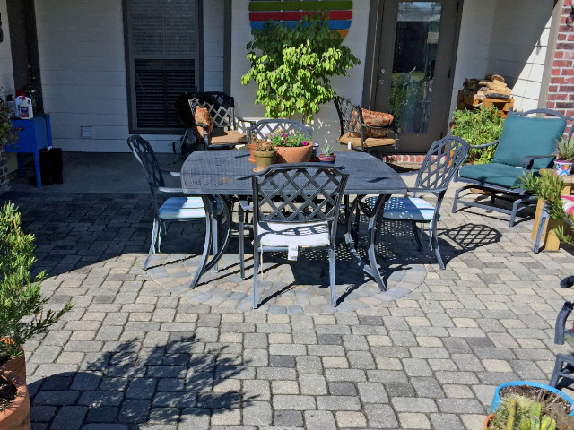 Faded Patio Concrete Pavers