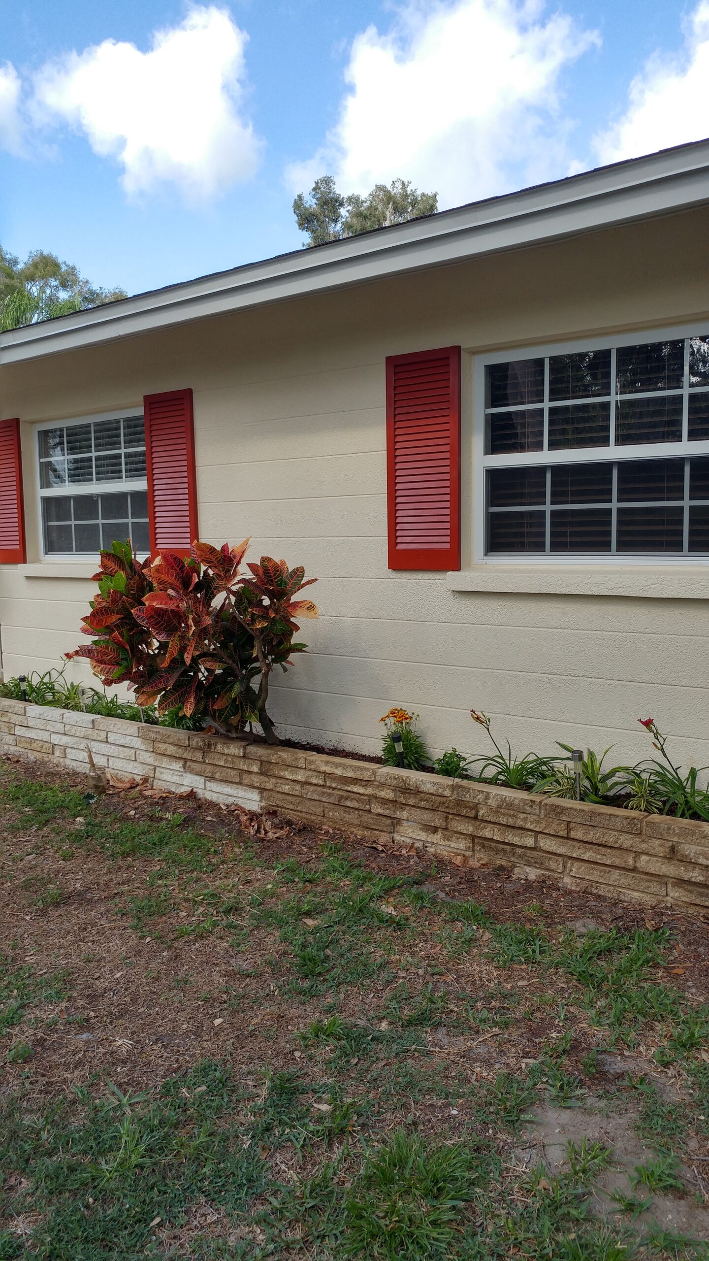 Concrete Patio Retaining Wall