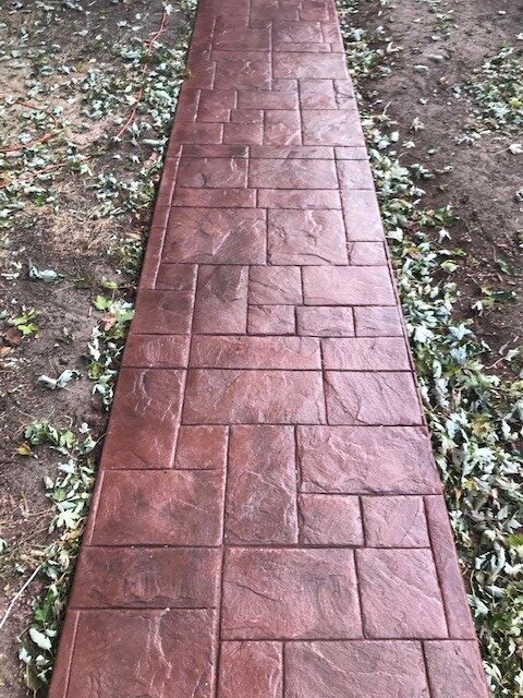 antiquing-integrally-colored-stamped-concrete-walkway-chocolate-driftwood-2