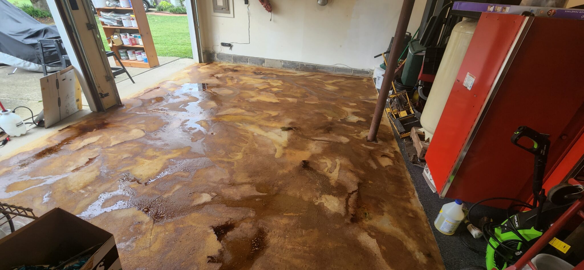DIY Concrete Stain Garage Floor Gallery & HowTo's