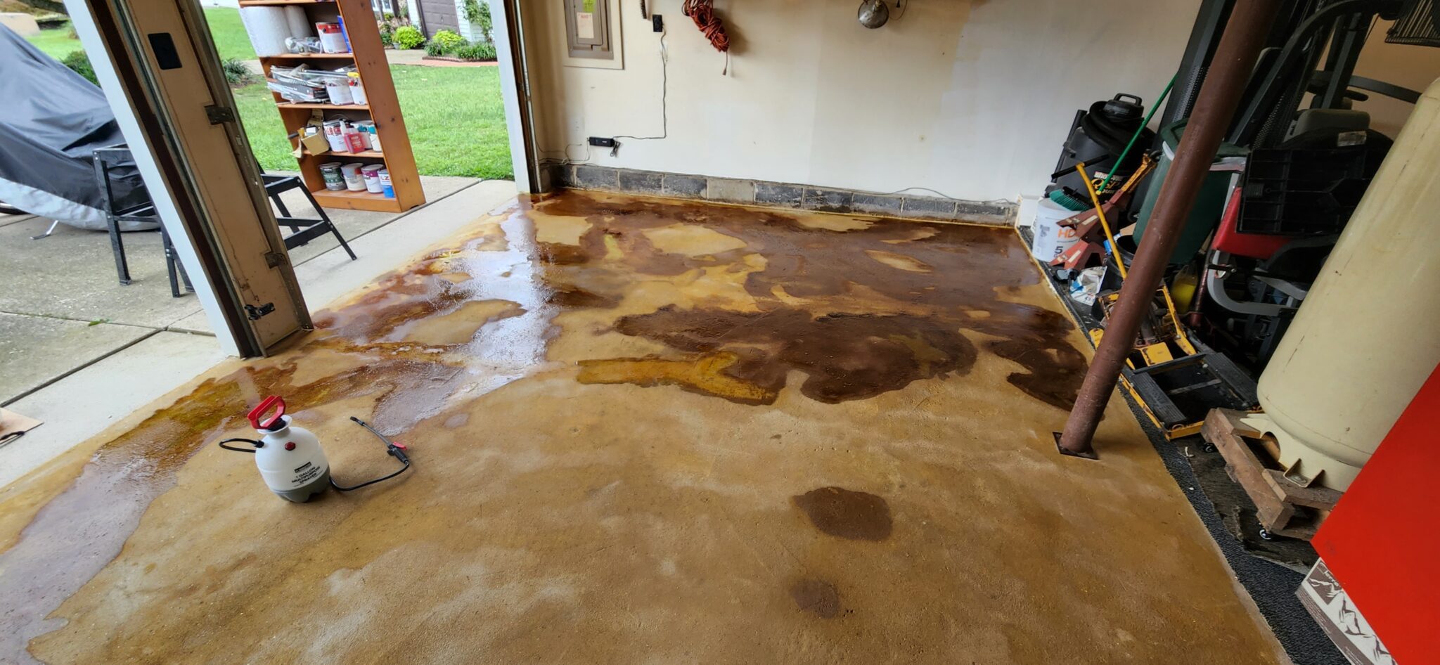 DIY Concrete Stain Garage Floor Gallery & HowTo's