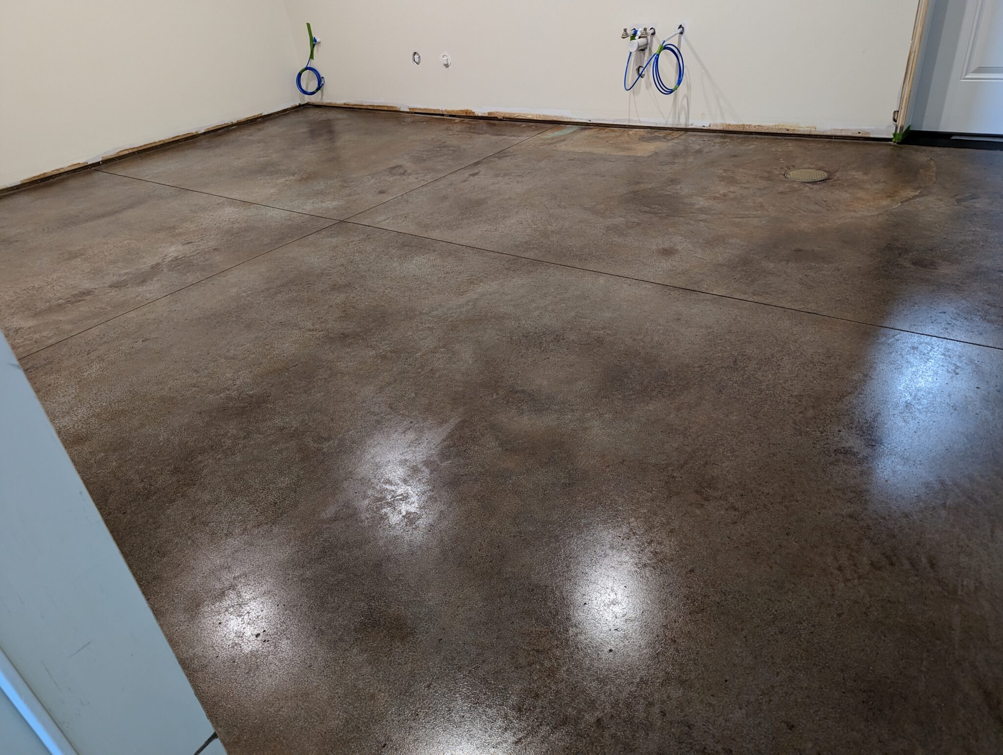 DIY Concrete Stain Garage Floor Gallery & HowTo's