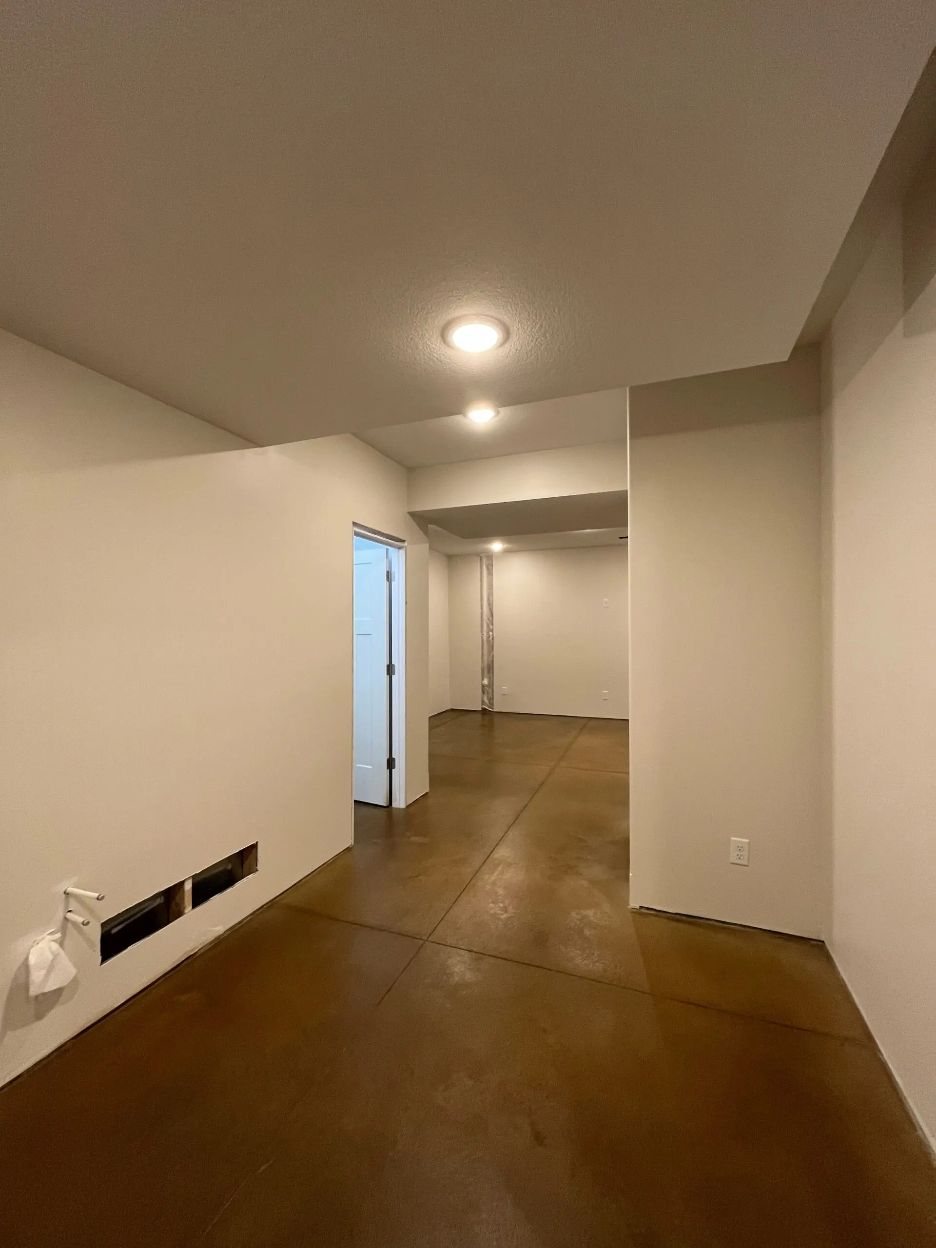 The concrete floor after the application of the sealer